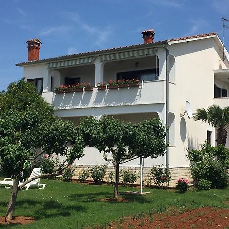 Apartment Vesna Veleniki エクステリア 写真