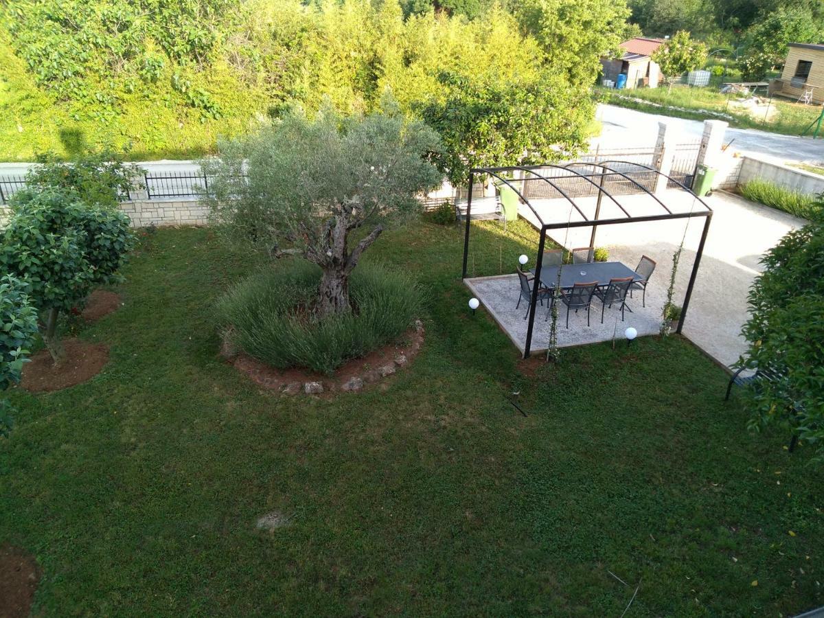 Apartment Vesna Veleniki エクステリア 写真
