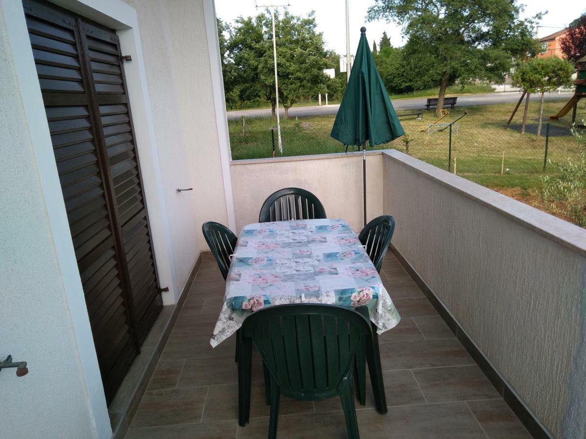 Apartment Vesna Veleniki エクステリア 写真