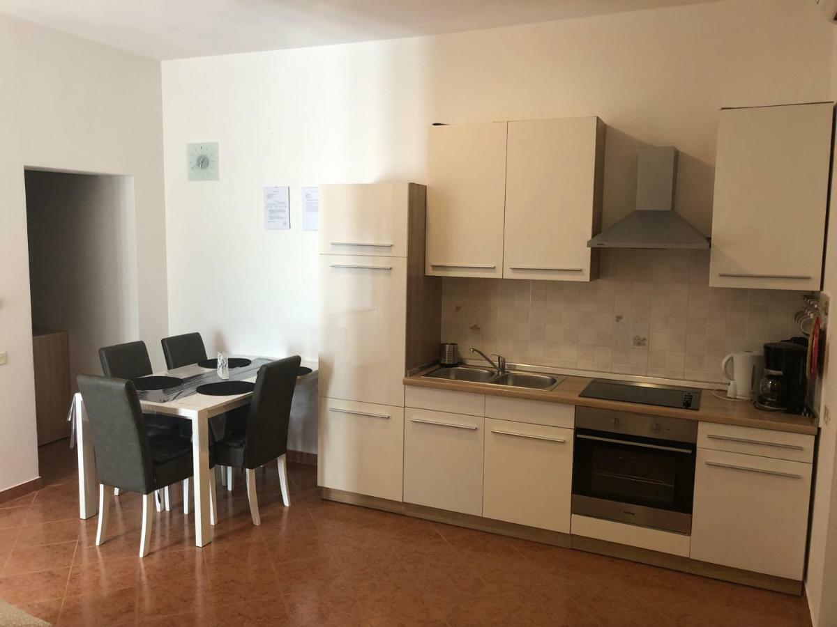 Apartment Vesna Veleniki エクステリア 写真